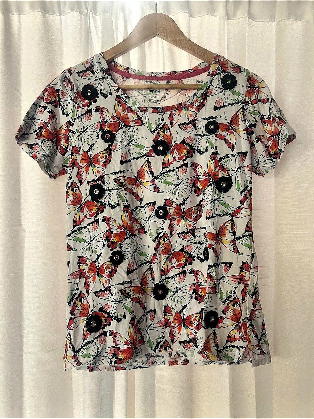 Rafaela butterfly/1200Floral Short Sleeve Top in White & Red Like New